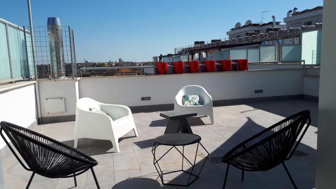 Penthouse 41 In Trastevere With Big Terrace Rome Exterior photo